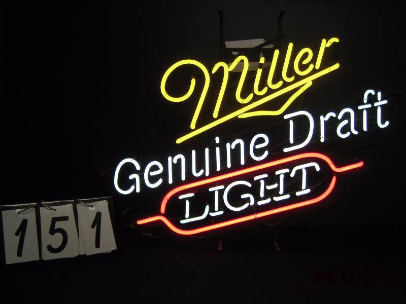 lot 151 image: Miller Genuine Draft - nice old school sign 30 w x 24 h