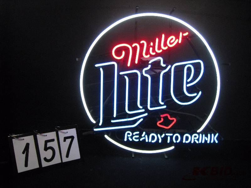 lot 157 image: Miller Ready to Drink flasher neon - cool older sign 26 w x 26 h