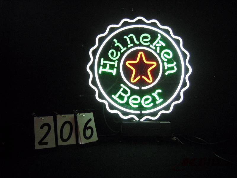 lot 206 image: Heineken bottle cap neon - new in box 22 w x 25 h