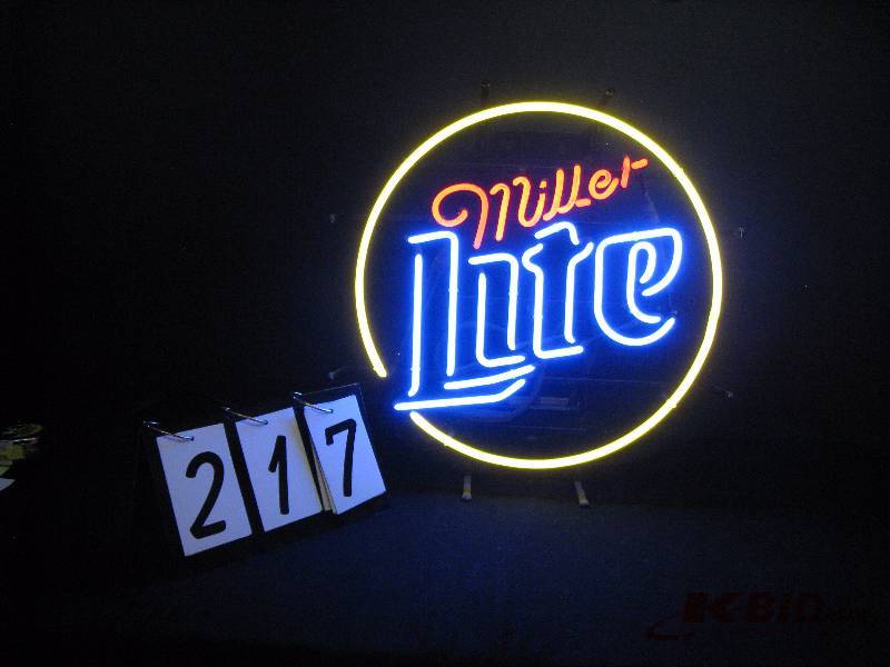 lot 217 image: Miller Lite older logo neon - great condition 20 w x 20 h