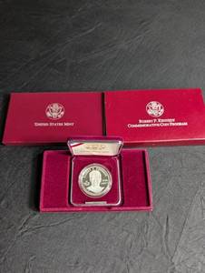 Robert F. Kennedy 1998 One Dollar Commemorative Coin With Box
