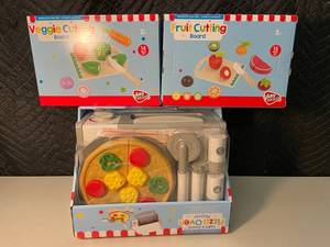 K4 - Play Right Veggie, Fruit & Pizza Kitchen Toy Set (Lot of 3)