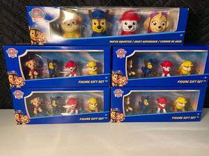 NY 1 - Paw Patrol Figure Gift Sets & Water Squirter (Lot of 5)