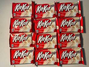 Kit Kat Vanilla Flavored Creme Bars (Lot of 12)