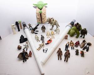 Vintage Star Wars Toys & Figurines Lot  1996 Lightsabers & Character Figures