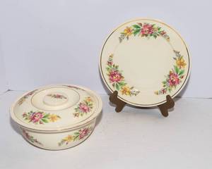 Kitchen Kraft OvenServe Spring Wreath Covered Casserole Dish & Matching Plate
