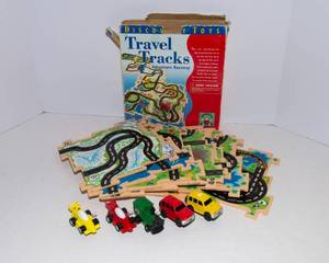 Discovery Toys Travel Tracks  Buildable Road System