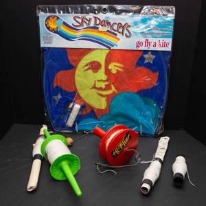 Sky Dancer 120 Kite with Extra String