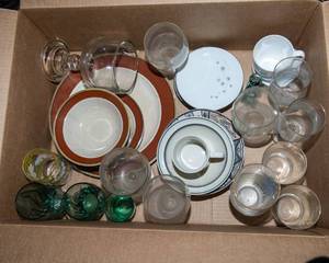 Miscellaneous Kitchenware Lot  Plates, Bowls, Cups & More