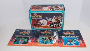 1984 Voltron Skull Tank Toy (In Box) & 1985 Voltron Storybooks