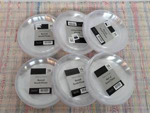 6 Packs of 16ct 7 Round Plates.