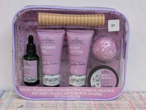 Studio Selection Lavender Scented 7pc. Bath Set Aromatherapy.