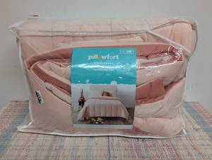 FullQueen Kids Comforter Set Windowpane Velvet Pink - Pillowfort Polyester Bedding, Box Quilting, OEKO-TEX Certified