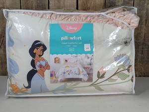 Twin Princess Vine Kids Comforter - The Disney Collection by Pillowfort