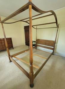 Romantic 4 Poster Canopy Bed  Full