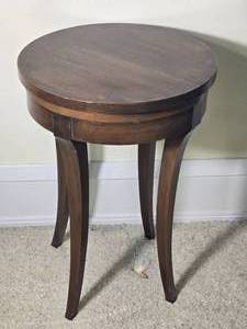 Round Wood Side Table with Curved Legs