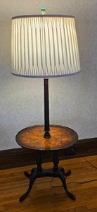 Queen Anne Antique Mahogany Table Lamp