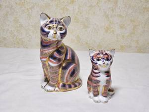 Royal Crown Derby Imari Cat and Kitten Set