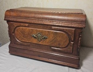 Georgian English Antique Chest