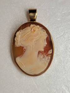 14K Yellow Gold Carved Cameo Pendant  7g