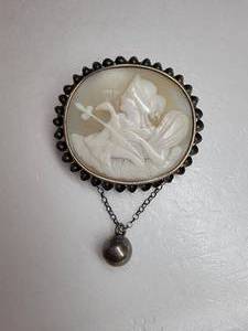 1813 Carved Cameo Woman with Peacock Brooch