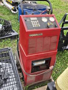 Robinair Refrigerant Recovery Machine with Gauges and Hoses - Untested