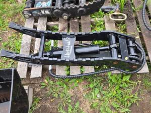 3T Hydraulic Thumb Attachment for Mini Chinese Excavator - New