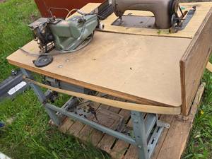 U.S. Blind Stitch Machine Corp Model 1099-PB-1 Sewing Machine with Chandler Sewing Machine Transmitter  - Untested
