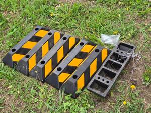 Lot of 6 Rubber Parking Curb Stops with Bolts Set - 6x21