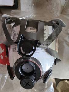 New 3M Respirator Mask with Dual Filters