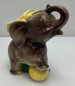 Vintage MCM Royal Copley Elephant Planter 4 x 7 x 7 34