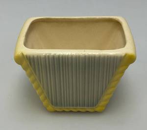 Vintage MCM Royal Copley Ribbed Planter Vase 3 14 x 3 12 x 5