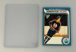 1979 O-PEE-CHEE WAYNE GRETZKY Rookie Card (REPRINT) In Protective Sleeve