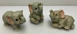 Vintage Collectible HOMCO Miniature Porcelain Elephant Statues 3 12 & 4 Two With Original Foil Labels