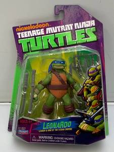 2015 Playmates TMNT Leonardo Action Figure (New On Card)