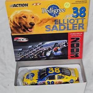 124 Elliott Sadler Pedigree