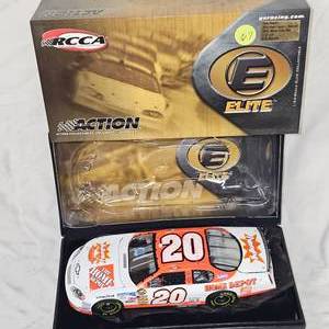 124 Tony Stewart Nascar