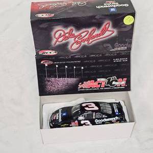 132 Dale Earnhardt 2201