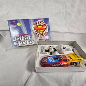 132 Superman John Force 1999