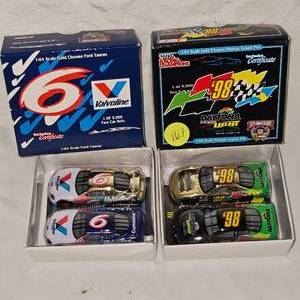 164 Daytona Light 98 and Valvoline-4 Cars