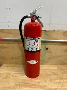 Amerex B456 10 lb ABC Dry Chemical Fire Extinguisher