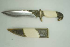 vintage decorative eagle themed dagger and scabbard. intricate engravings, carved, heavy (2.05lbs) 15.5 overall length
