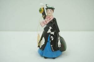 Vintage Collectible Mary Poppins Porcelain Figurine. 6 tall