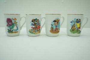 Vintage The Disney Collection porcelain Mug Set of 4. Alice in Wonderland, Mickey and Minnie, Pinocchio, Snow White