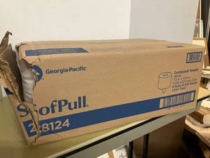 Sofpull White Centerpull Towels