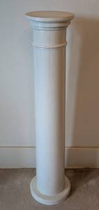ULL - Painted Wood Pillar