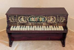 ULL - Antique Schoenhut Toy Piano
