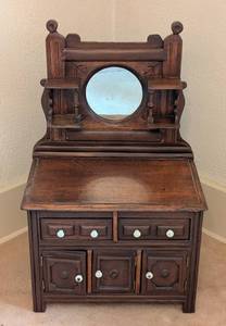ULL - Vintage Victorian Miniature Sideboard Salesman Sample