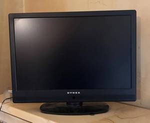 BR1 - Dynex 19-Inch LCD TV Model DX-LCD19-09