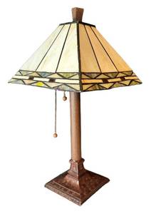 BR1 - Stained Glass Style Table Lamp